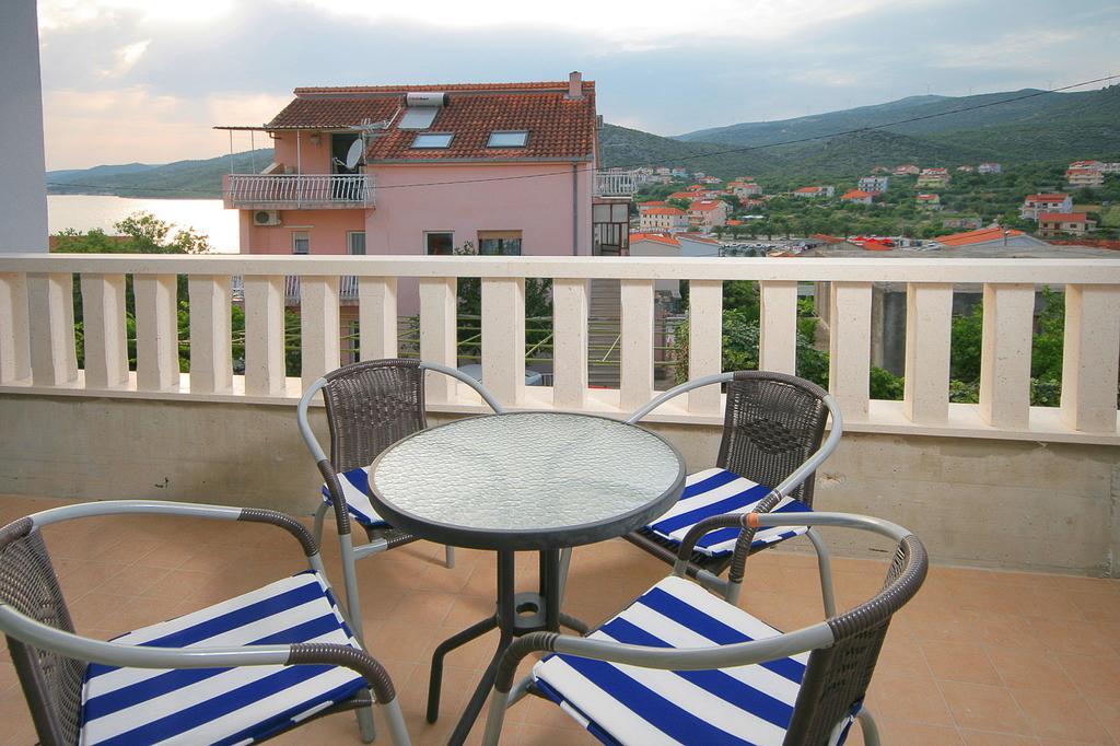 Apartments Parcela Seget Vranjica Δωμάτιο φωτογραφία